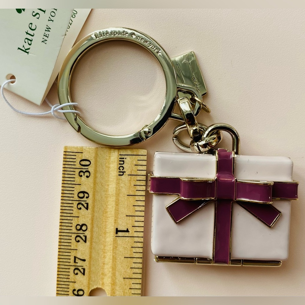 Kate Spade Gift Box Mirror Bag Charm / Keychain - Picture 7 of 11